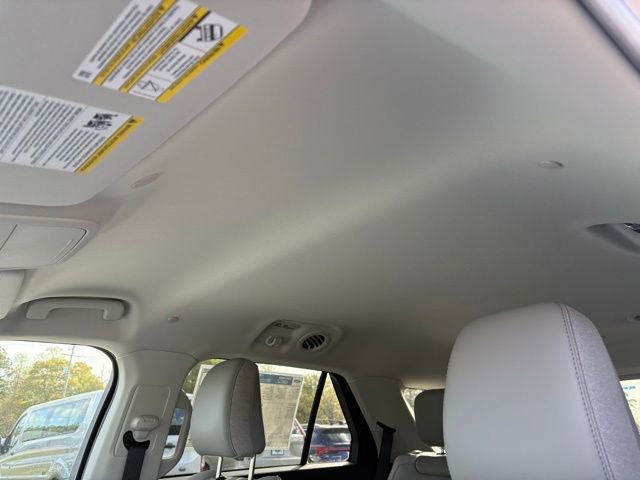 New 2026 Ford Explorer Active RWD image 21
