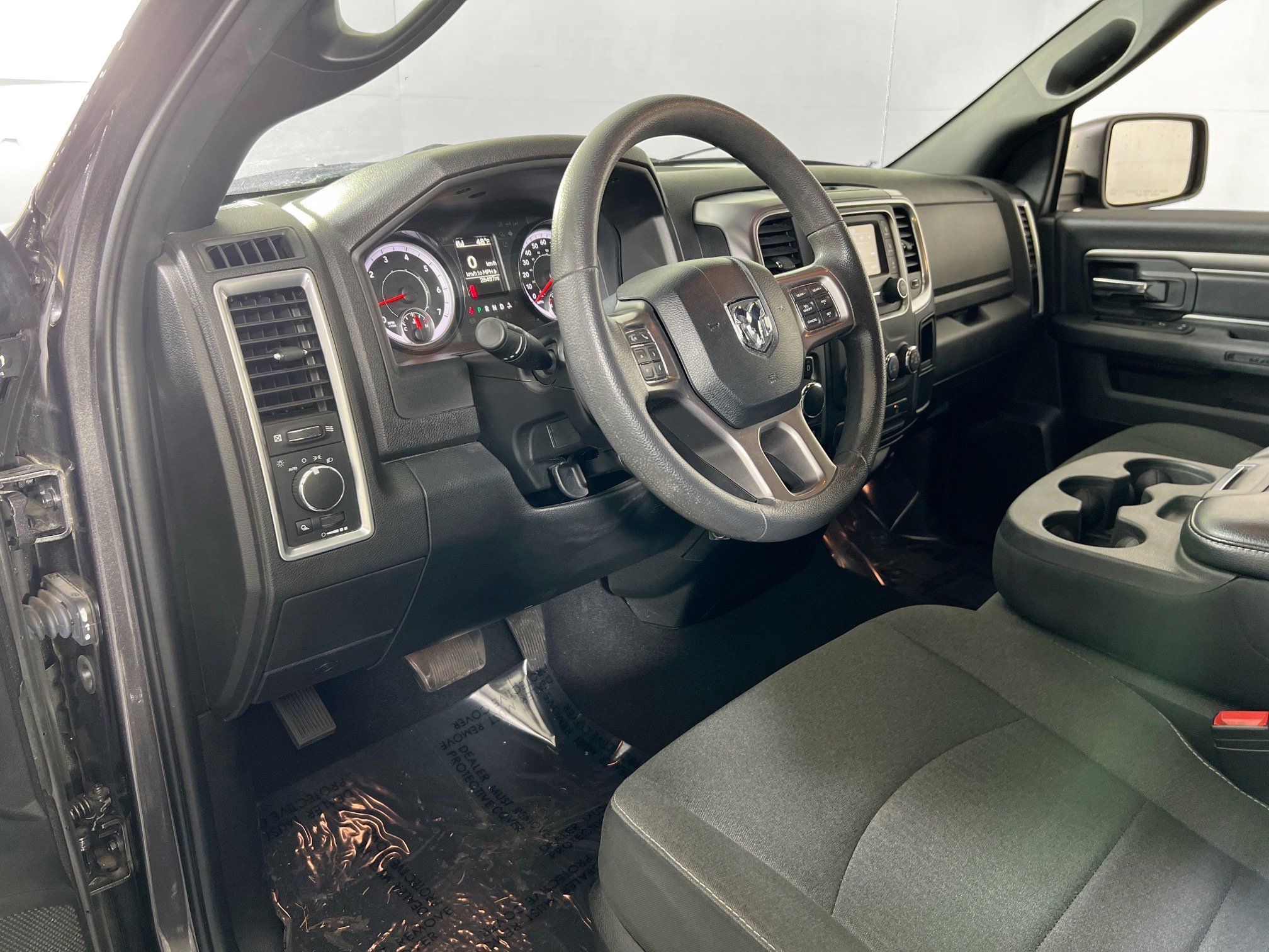 Used 2022 RAM 1500 Classic Warlock image 9