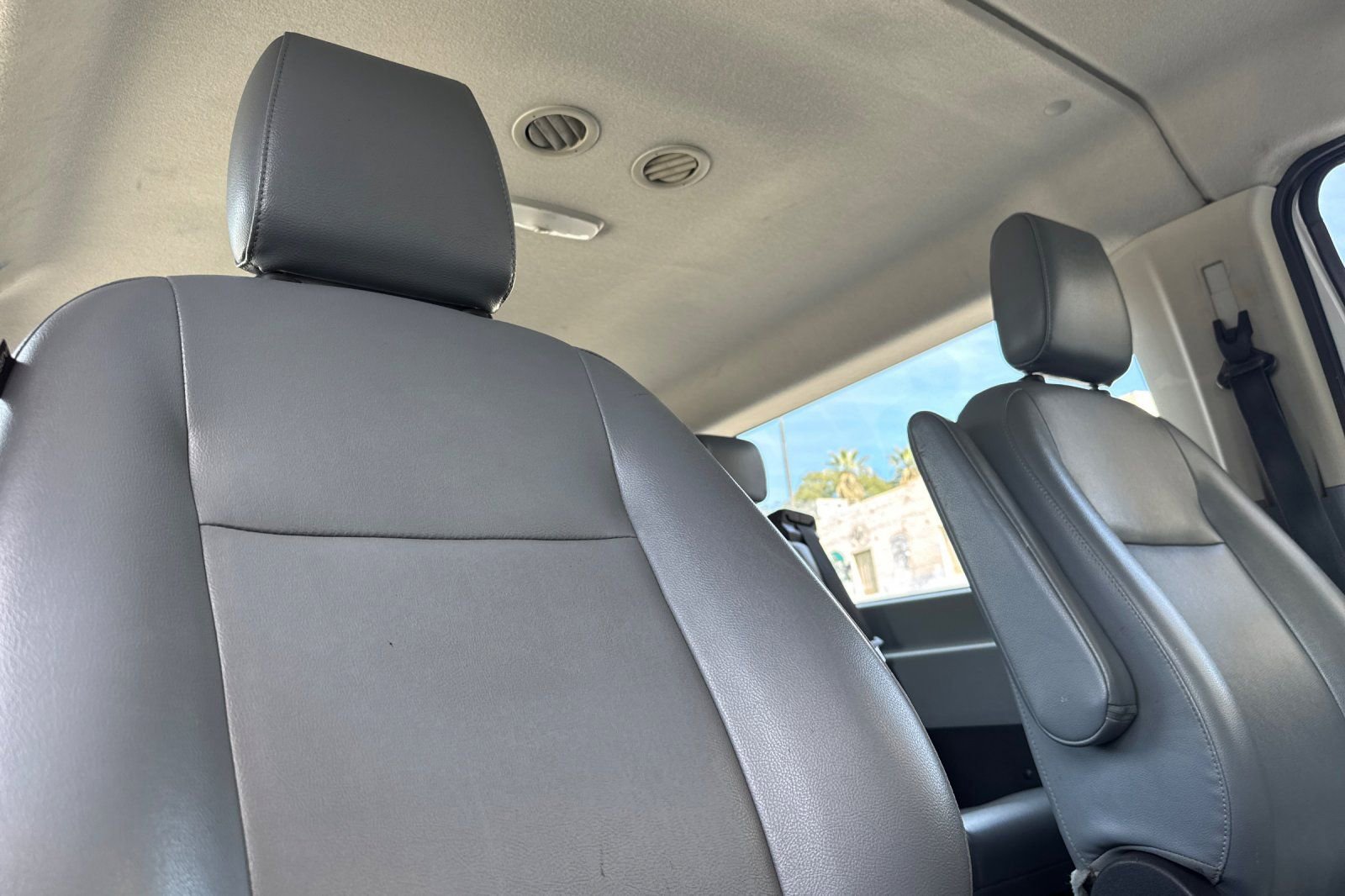 Used 2018 Ford Transit 350 XL image 18