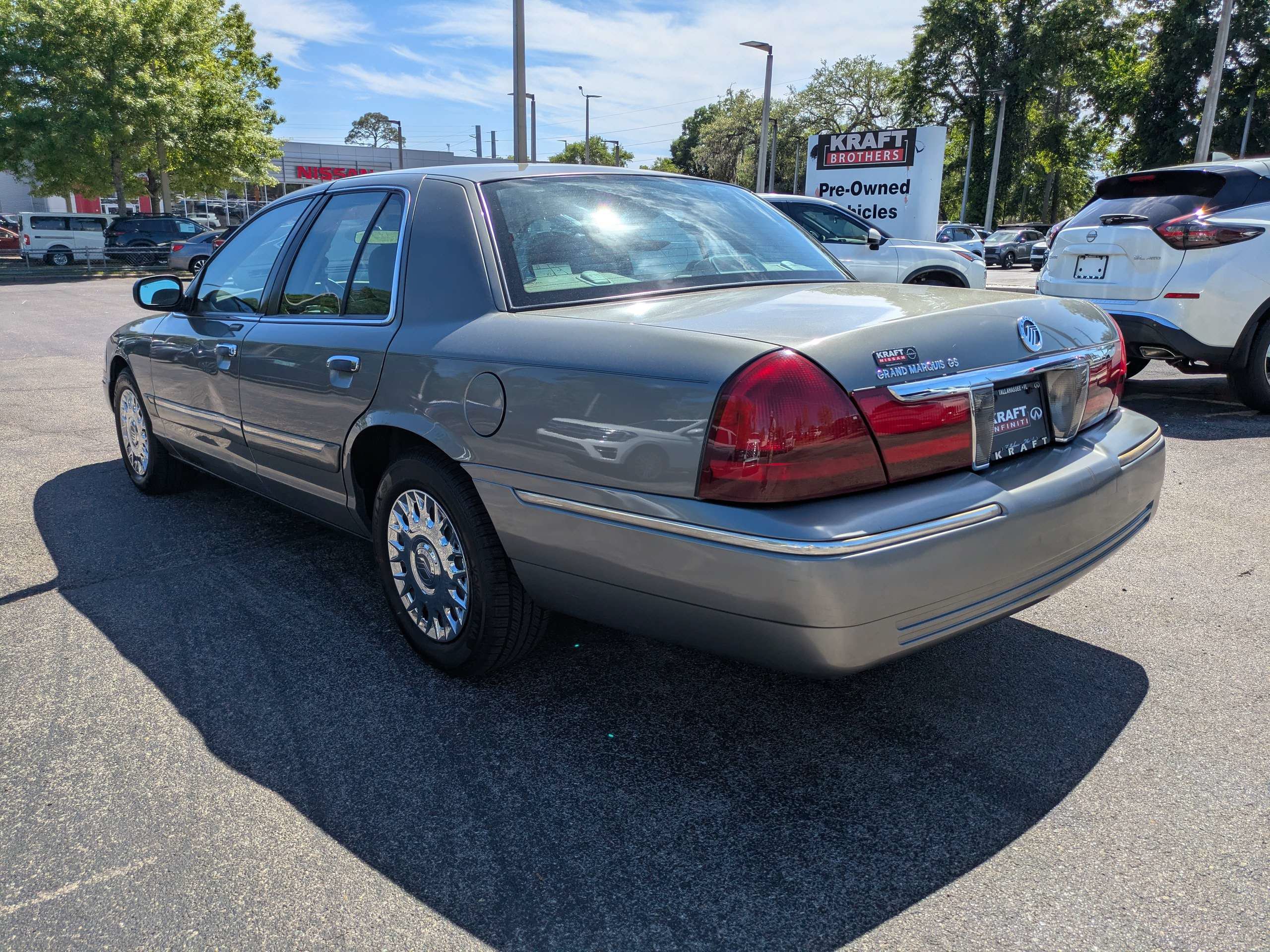 Used 2003 Mercury Grand Marquis GS RWD image 6