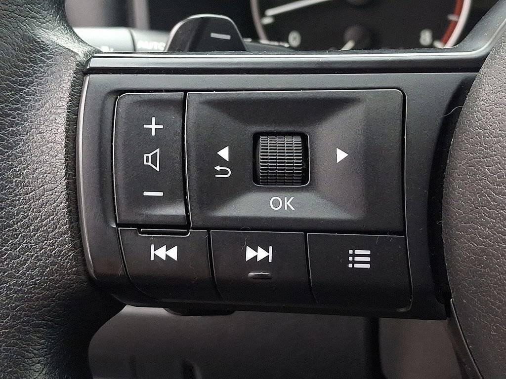 Used 2024 Nissan Rogue S image 20