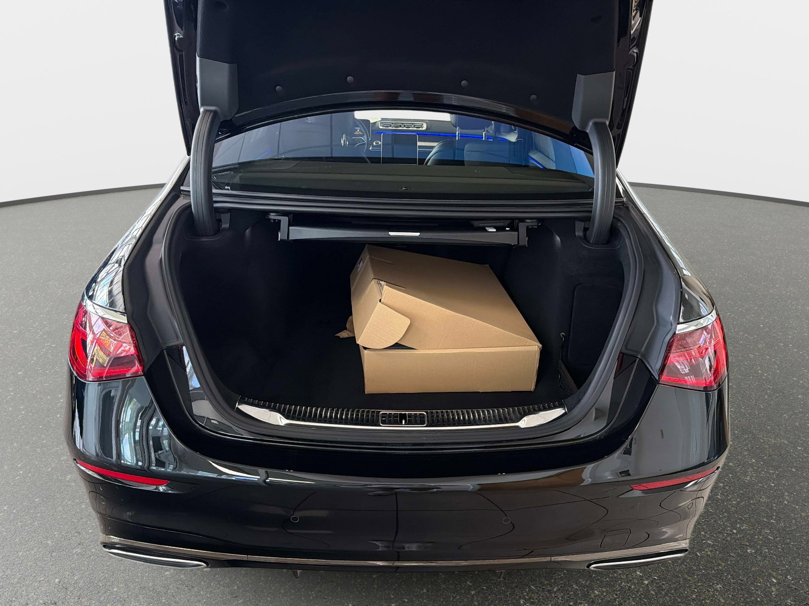 New 2025 Mercedes-Benz S 580 4MATIC Sedan image 6