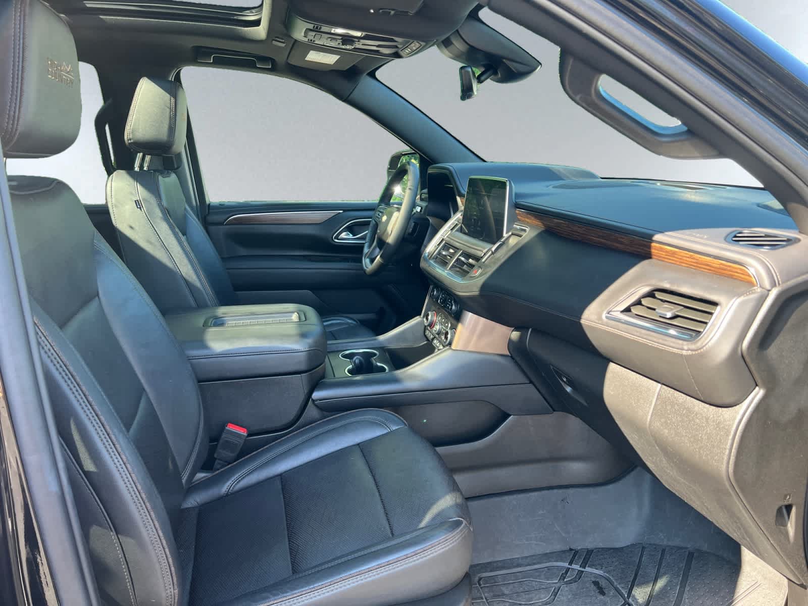 Used 2024 Chevrolet Tahoe High Country AWD/4WD image 20
