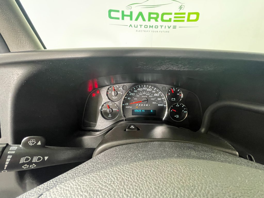 Used 2013 GMC Savana 2500 LT w/ LT Preferred Equipment Group RWD image 18