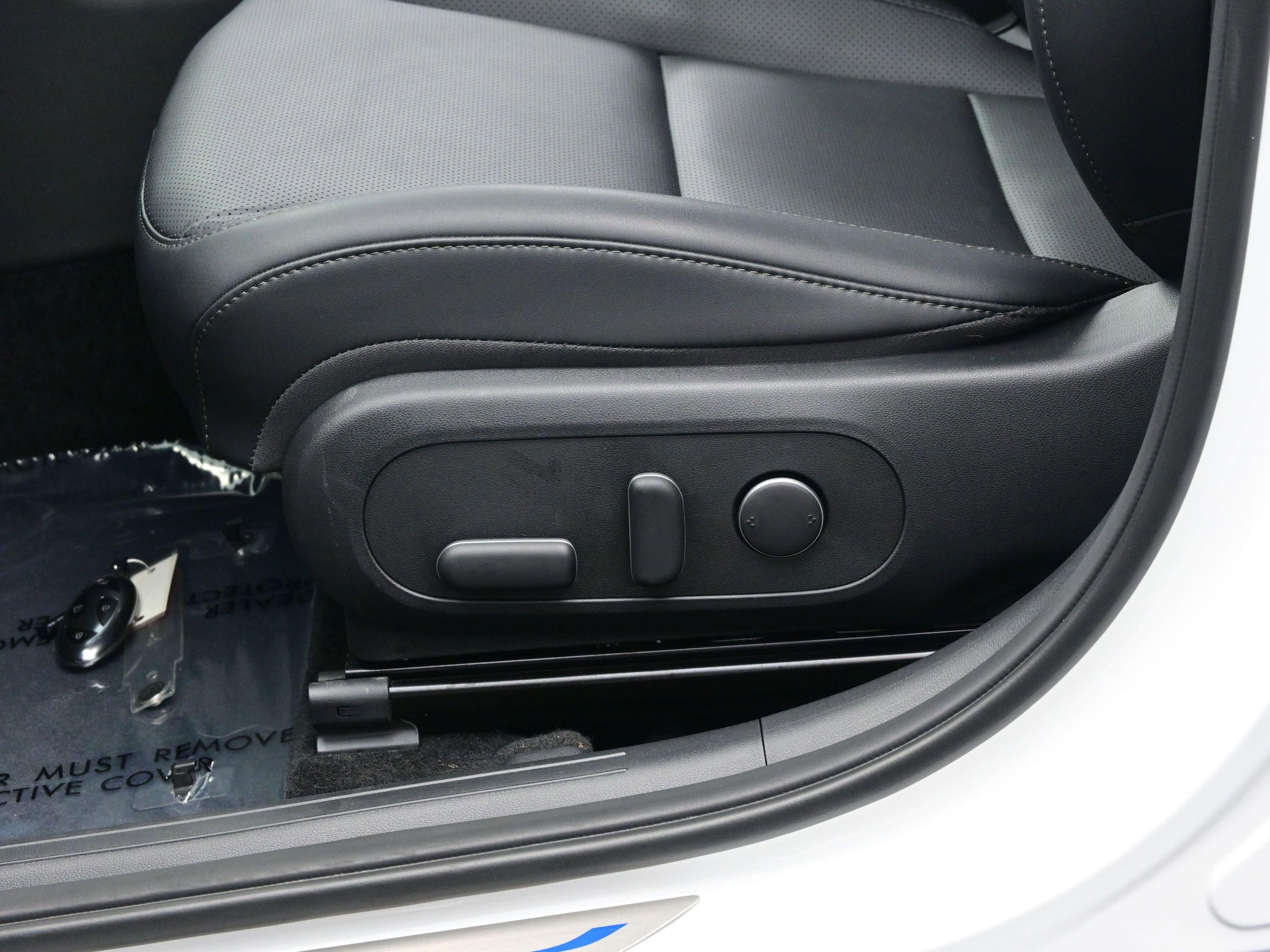 Certified 2026 Hyundai Kona SEL Premium image 11