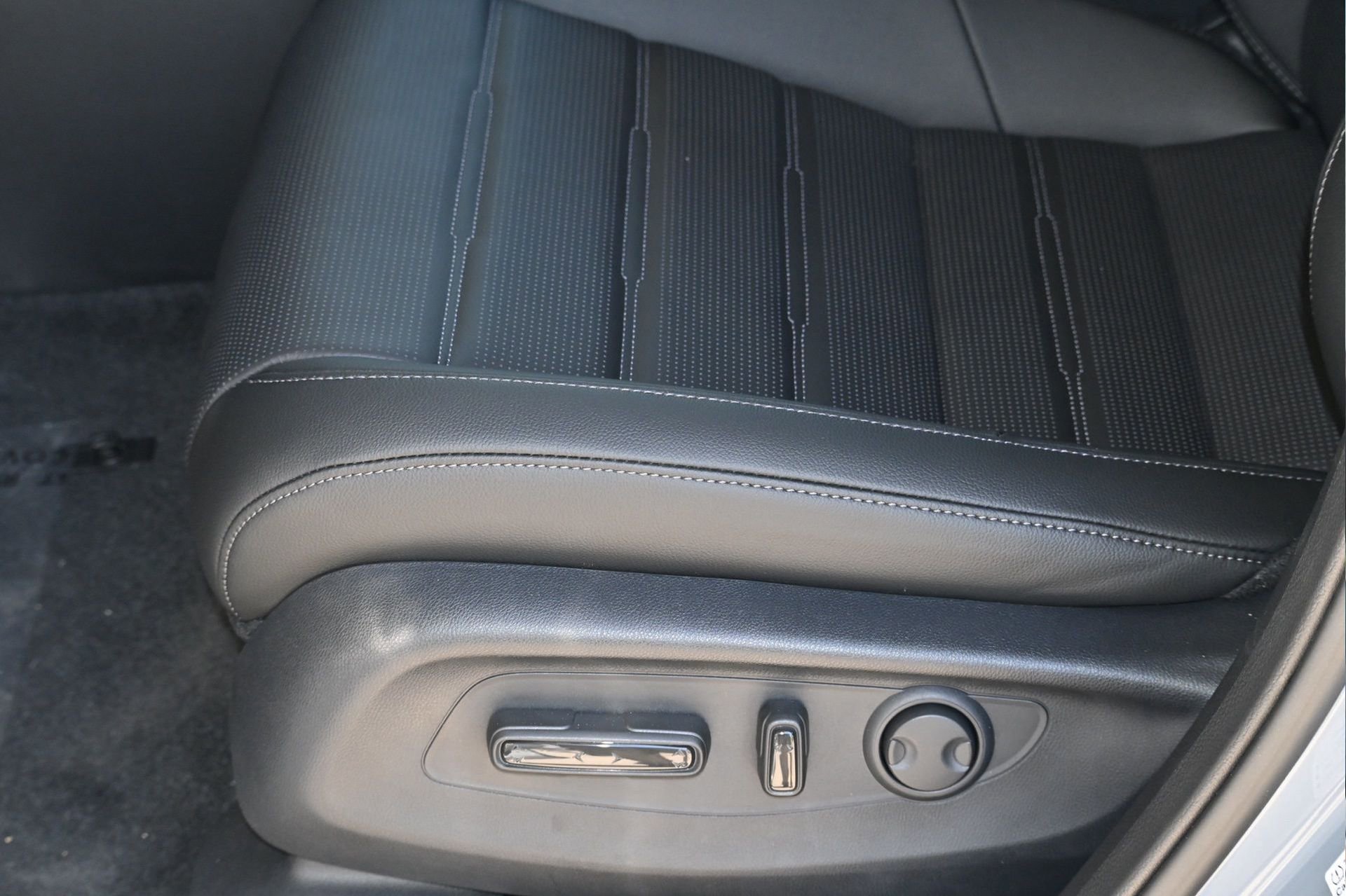 New 2025 Honda CR-V EX-L image 17