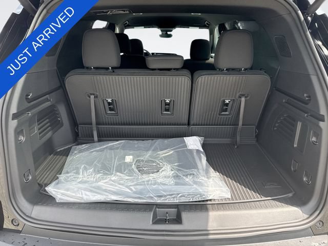New 2026 Chevrolet Traverse LT w/ Driver Confidence Package FWD image 25