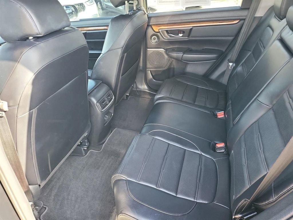 Used 2018 Honda CR-V Touring image 17