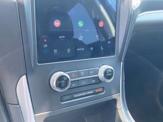 Used 2024 Ford Edge Titanium image 19