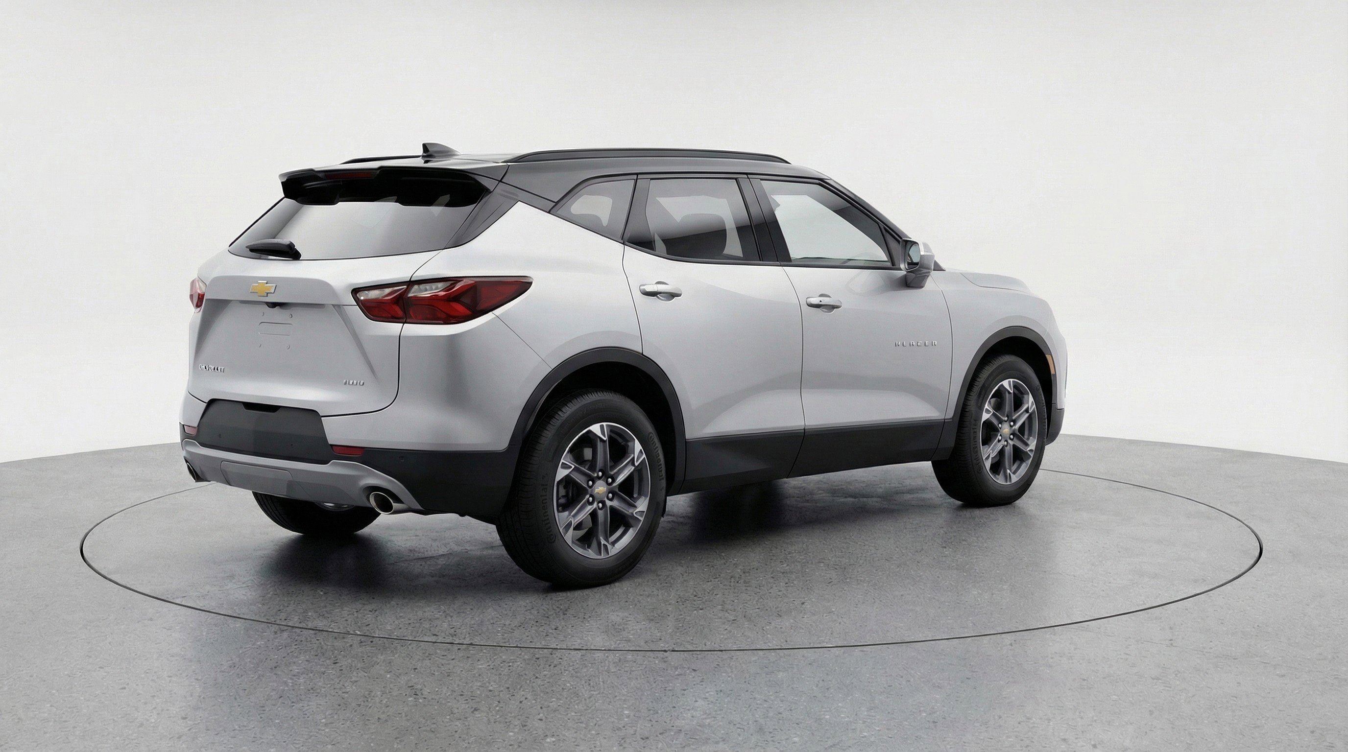 Used 2025 Chevrolet Blazer LT FWD image 9