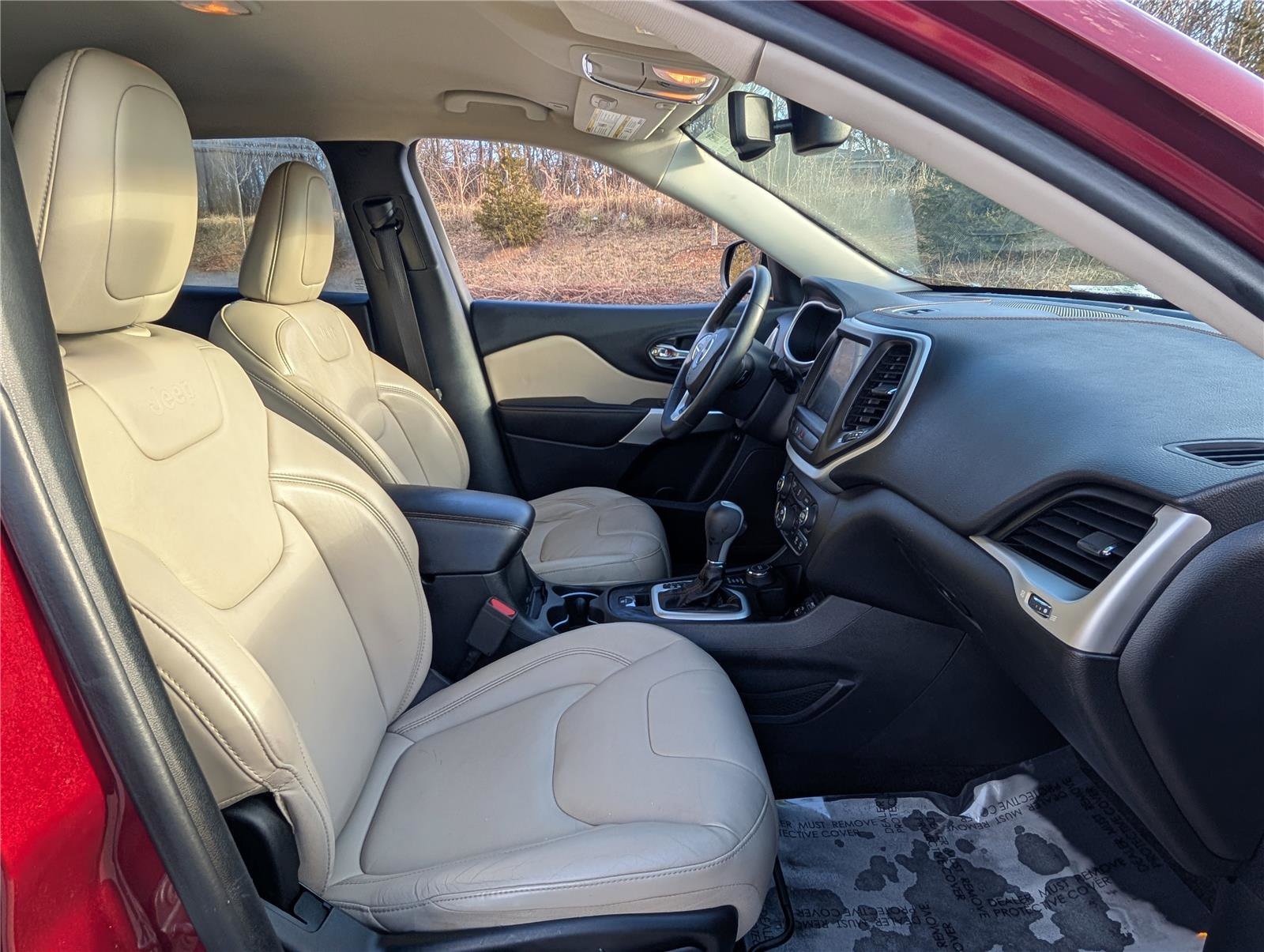Used 2018 Jeep Cherokee Limited image 10