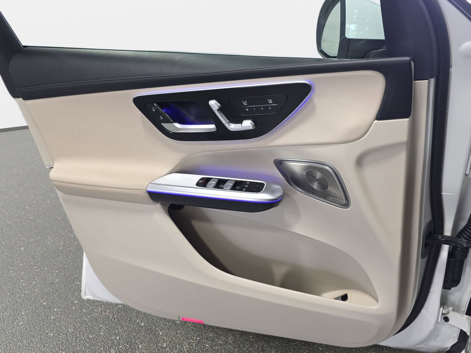 Used 2023 Mercedes-Benz GLC 300 GLC 300 image 26