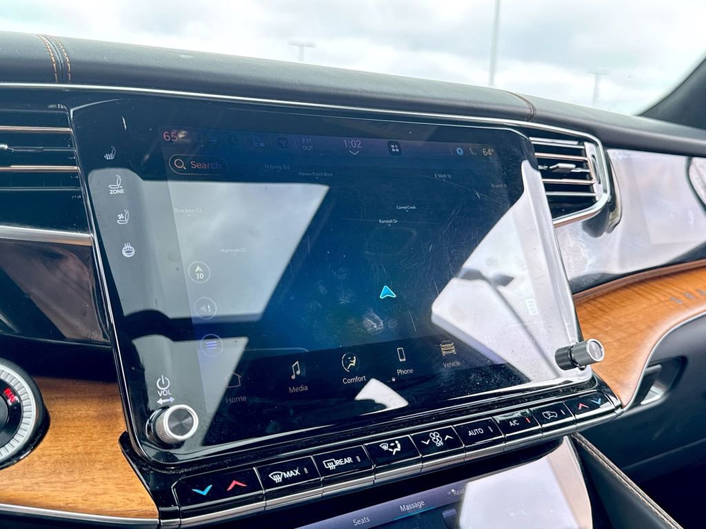 Used 2024 Jeep Grand Wagoneer L Series III image 21