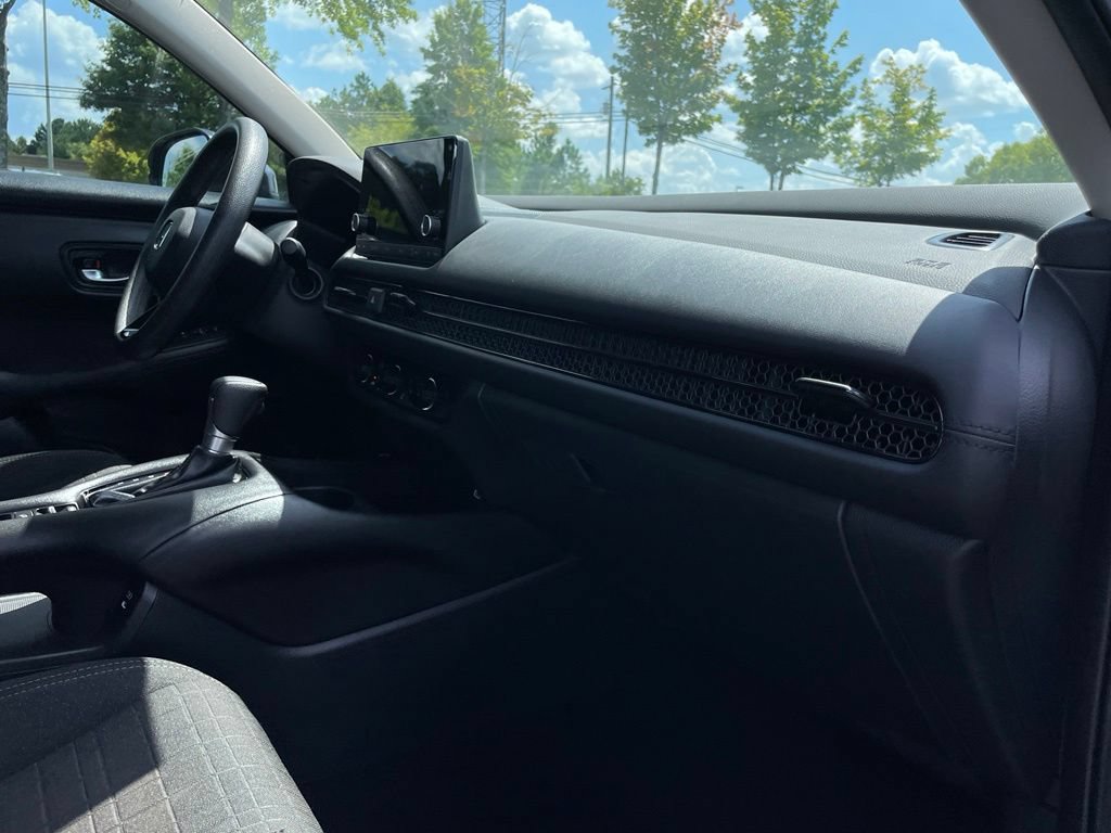 Certified 2024 Honda HR-V LX image 32