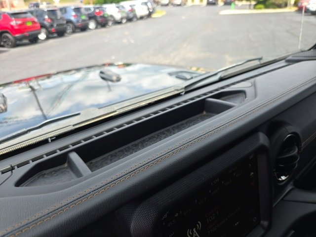 Used 2023 Jeep Gladiator Overland image 23