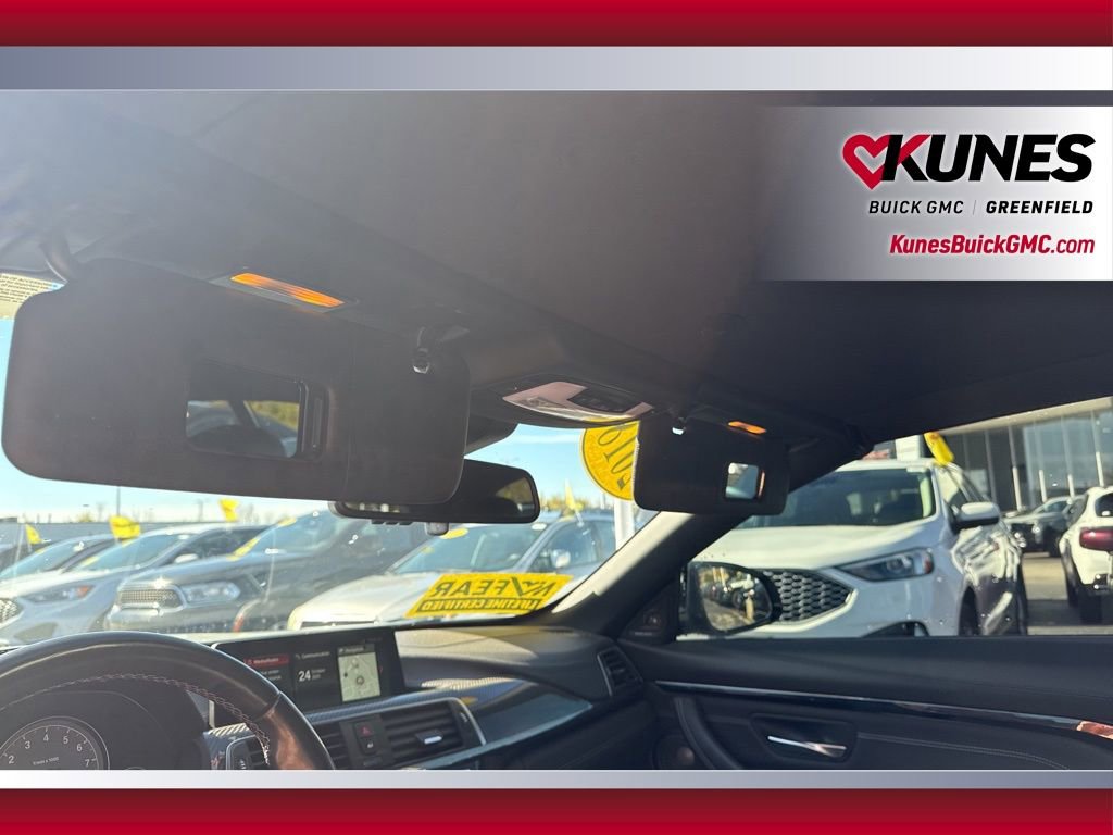 Used 2018 BMW M4 Convertible image 35