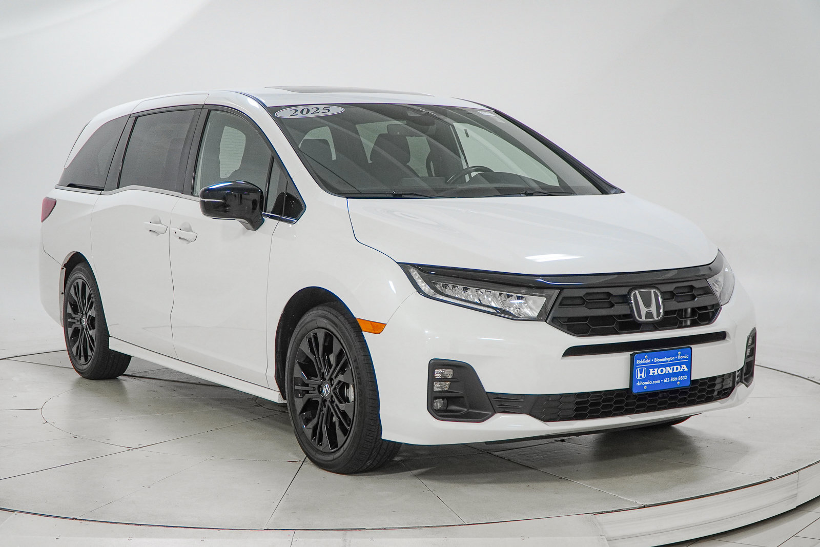 Used 2025 Honda Odyssey Sport-L image 15