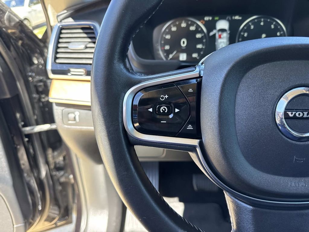 Used 2016 Volvo XC90 T6 Inscription w/ Vision Package image 23