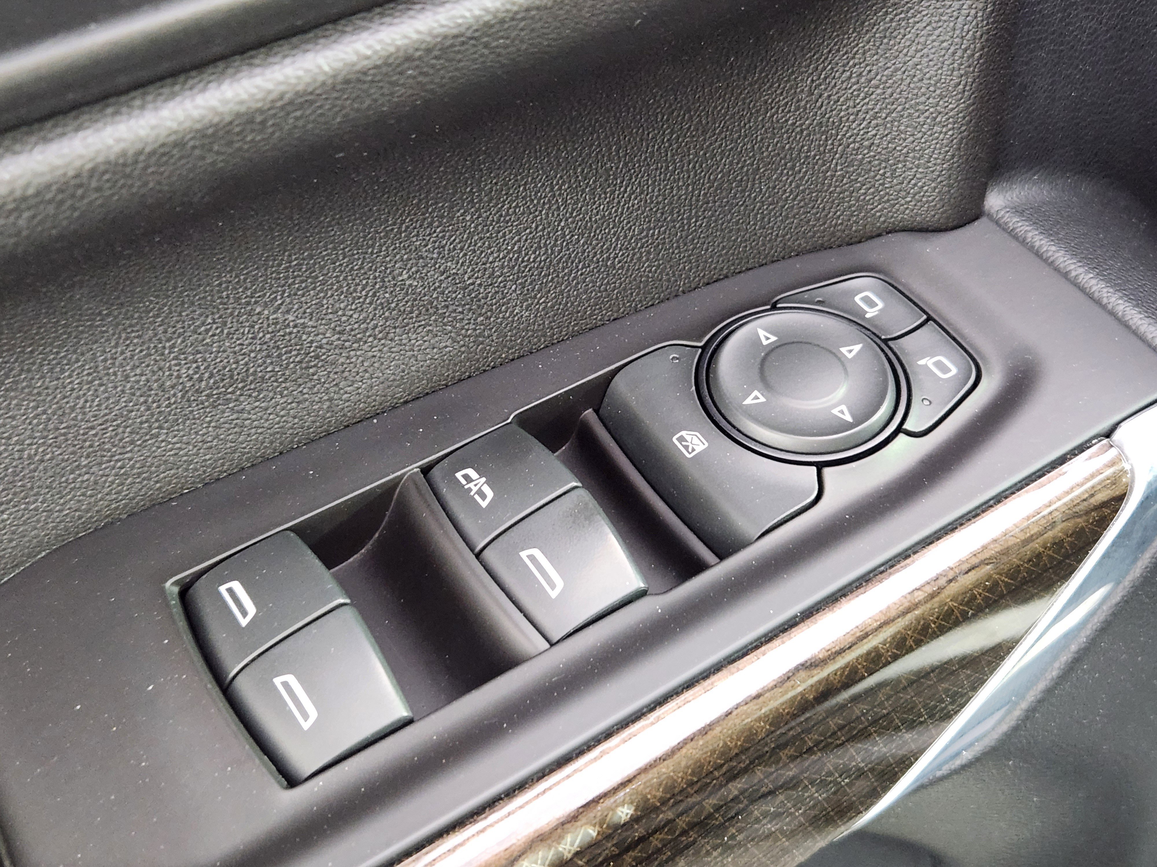 Used 2019 Chevrolet Silverado 1500 LT w/ All-Star Edition image 17