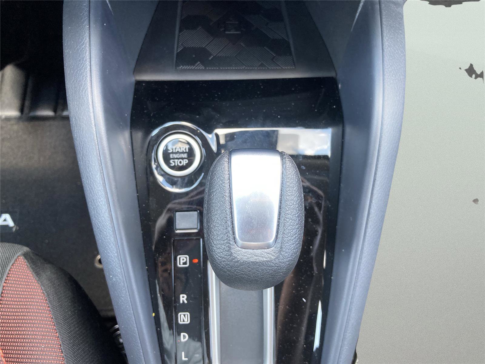 New 2025 Nissan Versa SR w/ Trunk Package image 18