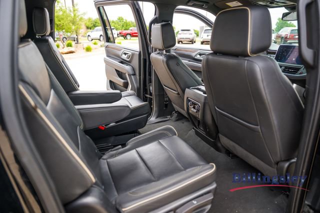 Used 2023 Chevrolet Suburban Premier RWD image 14
