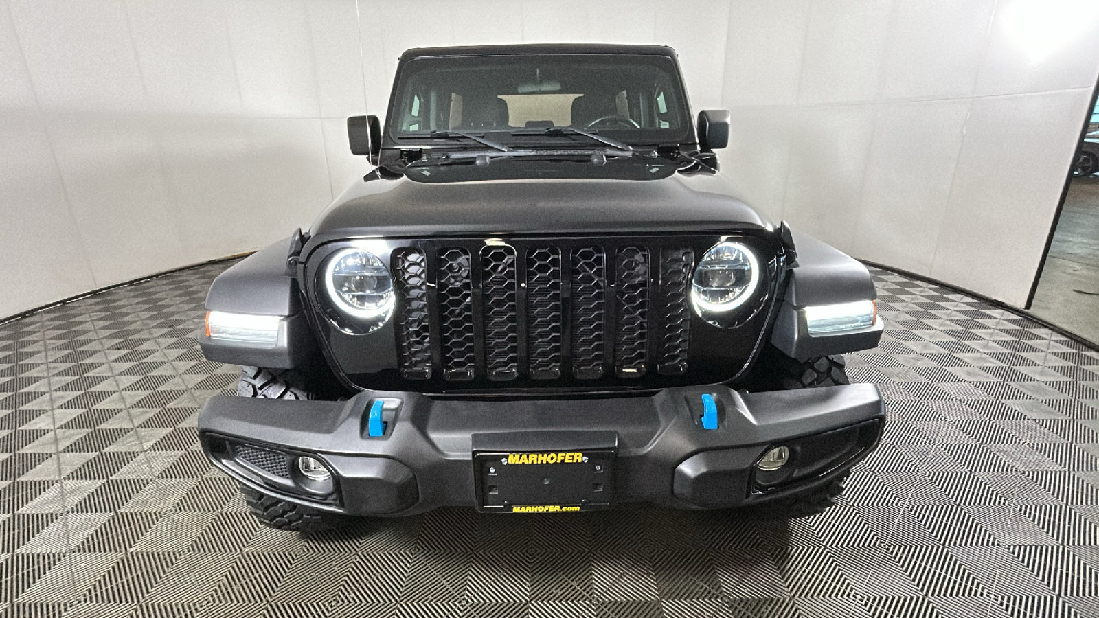 Used 2023 Jeep Wrangler Unlimited w/ Safety Group AWD/4WD image 9