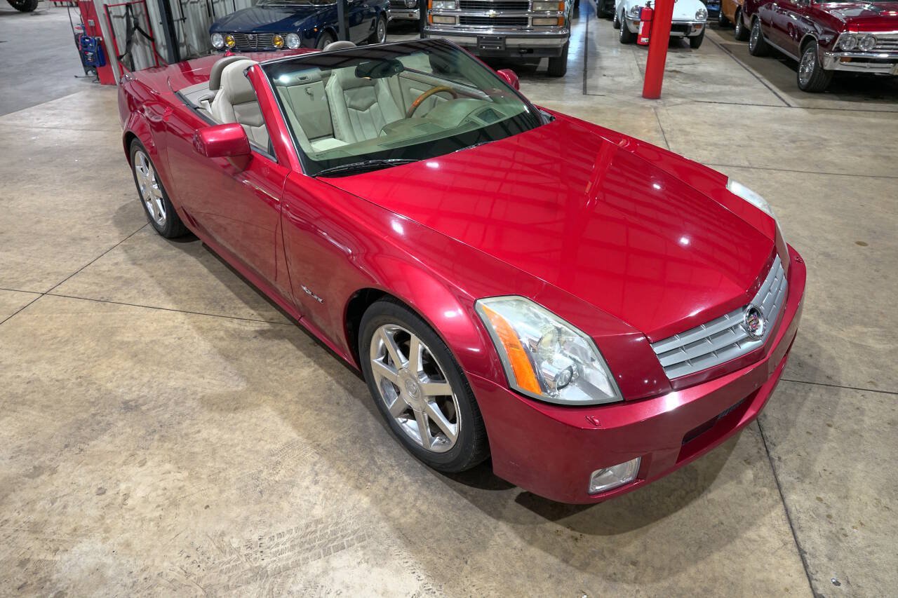 Used 2005 Cadillac XLR RWD image 14