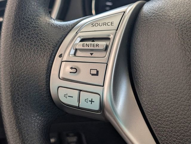 Used 2014 Nissan Rogue SV w/ SV Premium Package image 26