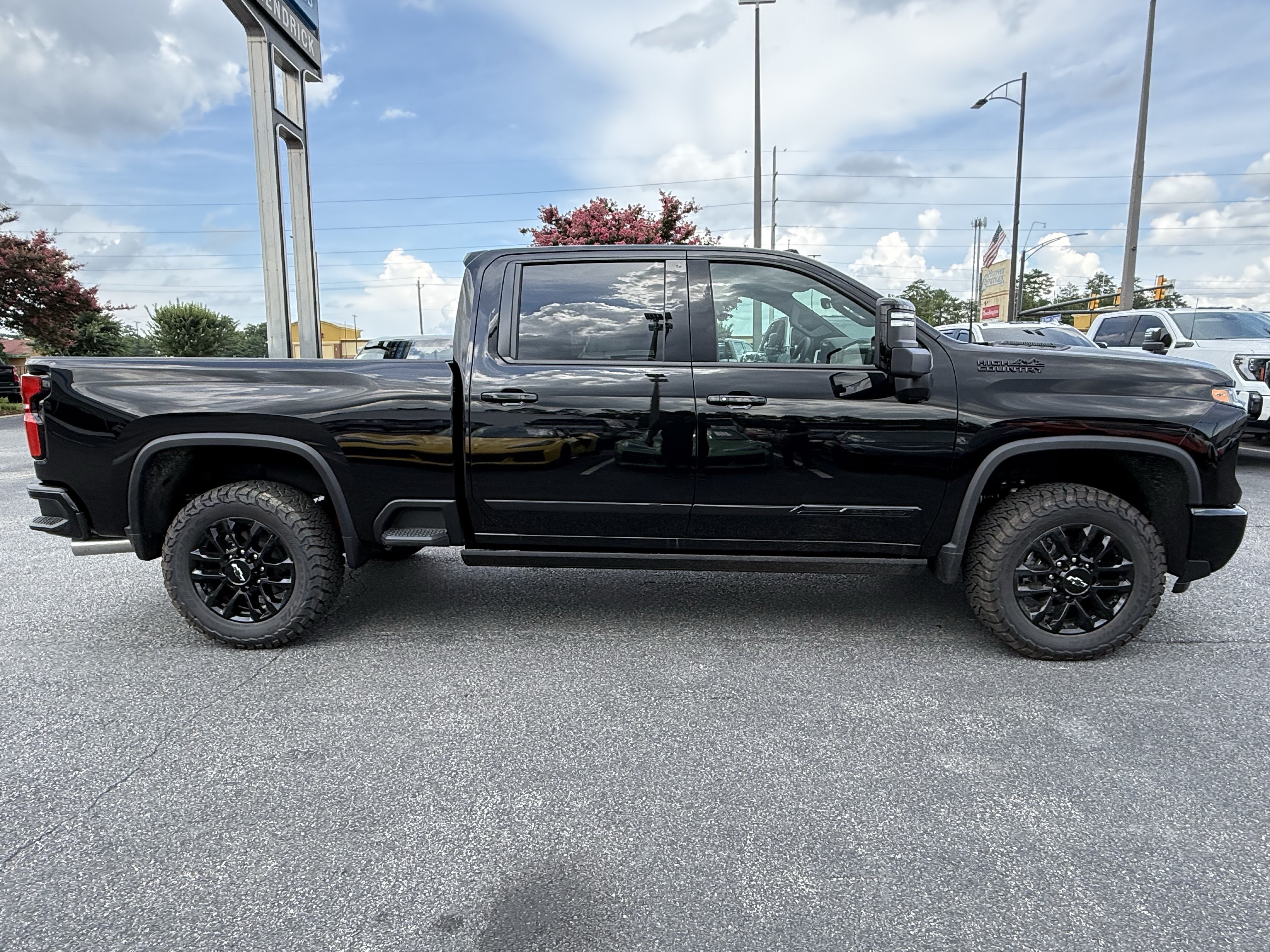 New 2026 Chevrolet Silverado 2500 High Country w/ Midnight Edition AWD/4WD image 11
