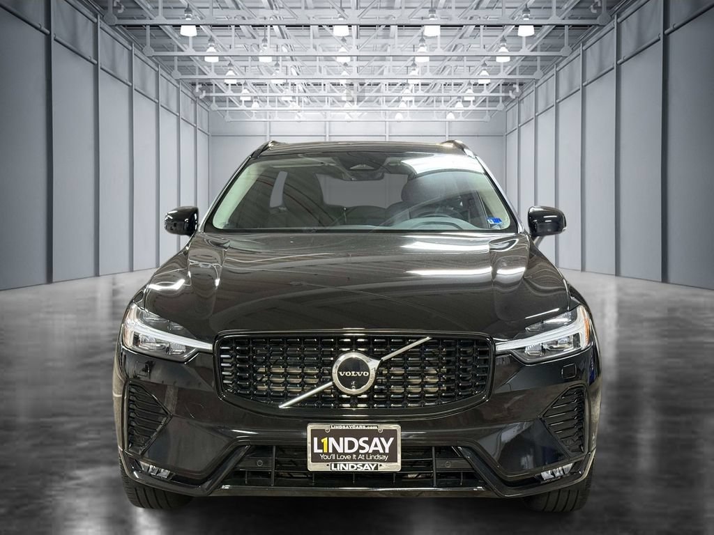 Used 2024 Volvo XC60 B5 Plus w/ Protection Package Premier AWD/4WD image 8