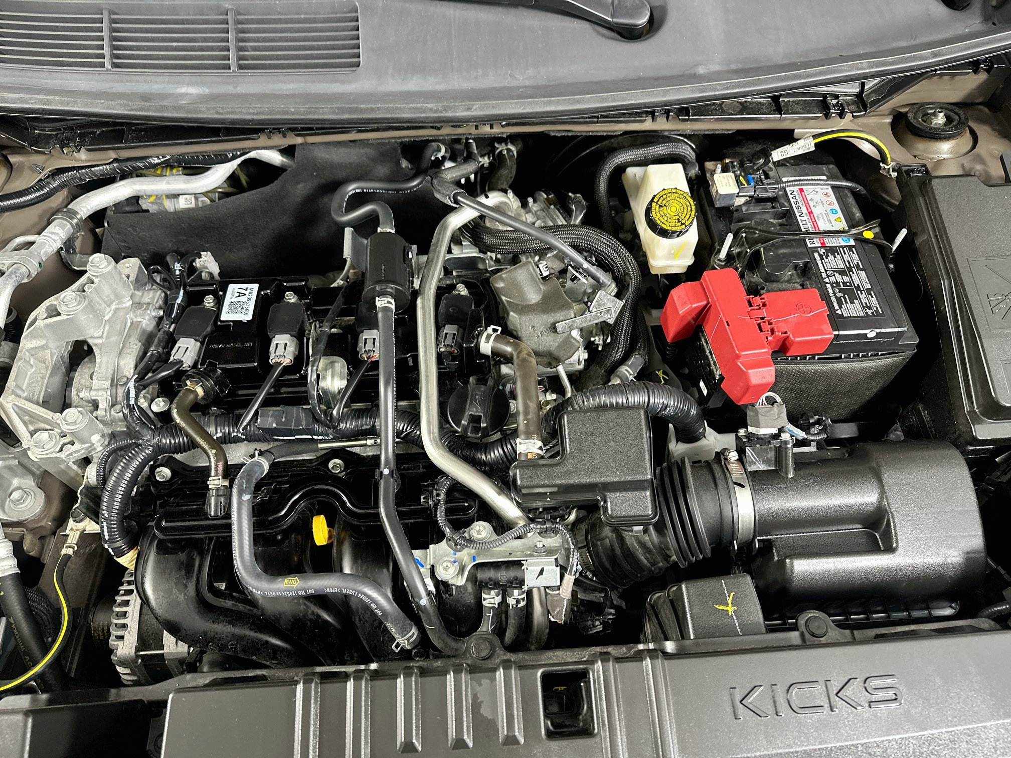 Used 2025 Nissan Kicks SV w/ SV Premium Package FWD image 32