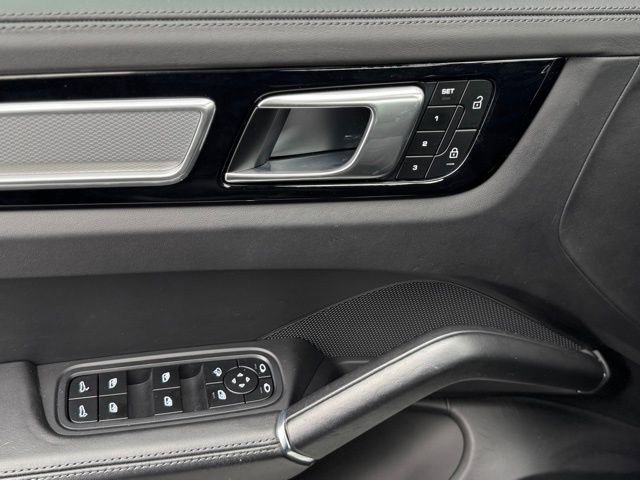 Certified 2023 Porsche Cayenne S Platinum image 14