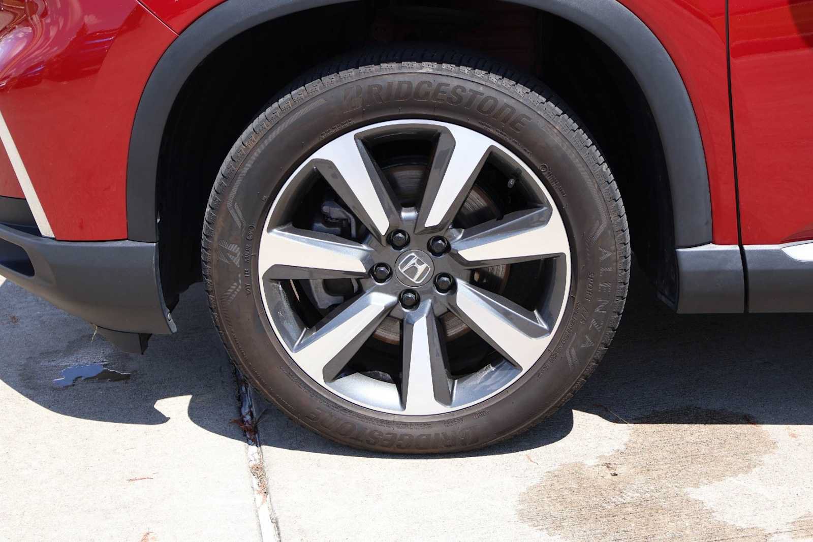 Used 2025 Honda Pilot Elite image 8
