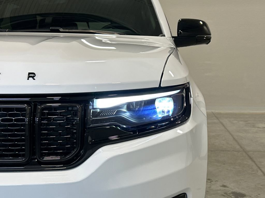 Used 2023 Jeep Wagoneer 4WD w/ Convenience Group I image 10