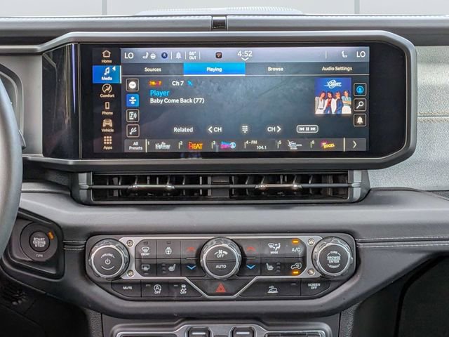 Used 2025 Jeep Wrangler Unlimited Sahara AWD/4WD image 21