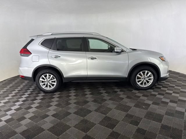 Used 2017 Nissan Rogue SV AWD/4WD image 4