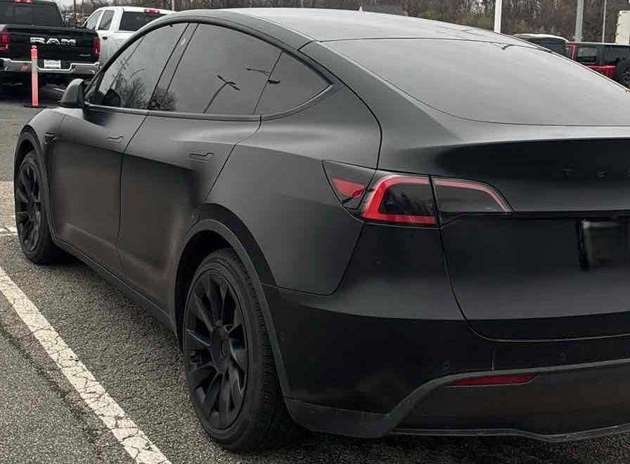 Used 2021 Tesla Model Y Long Range image 4