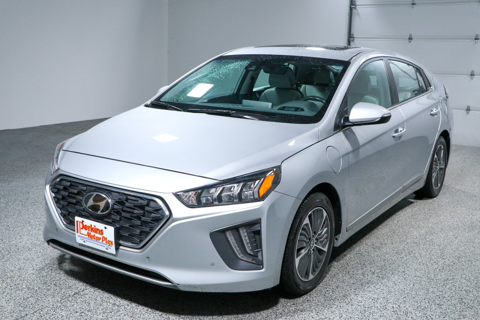 Used 2022 Hyundai Ioniq Limited FWD image 30