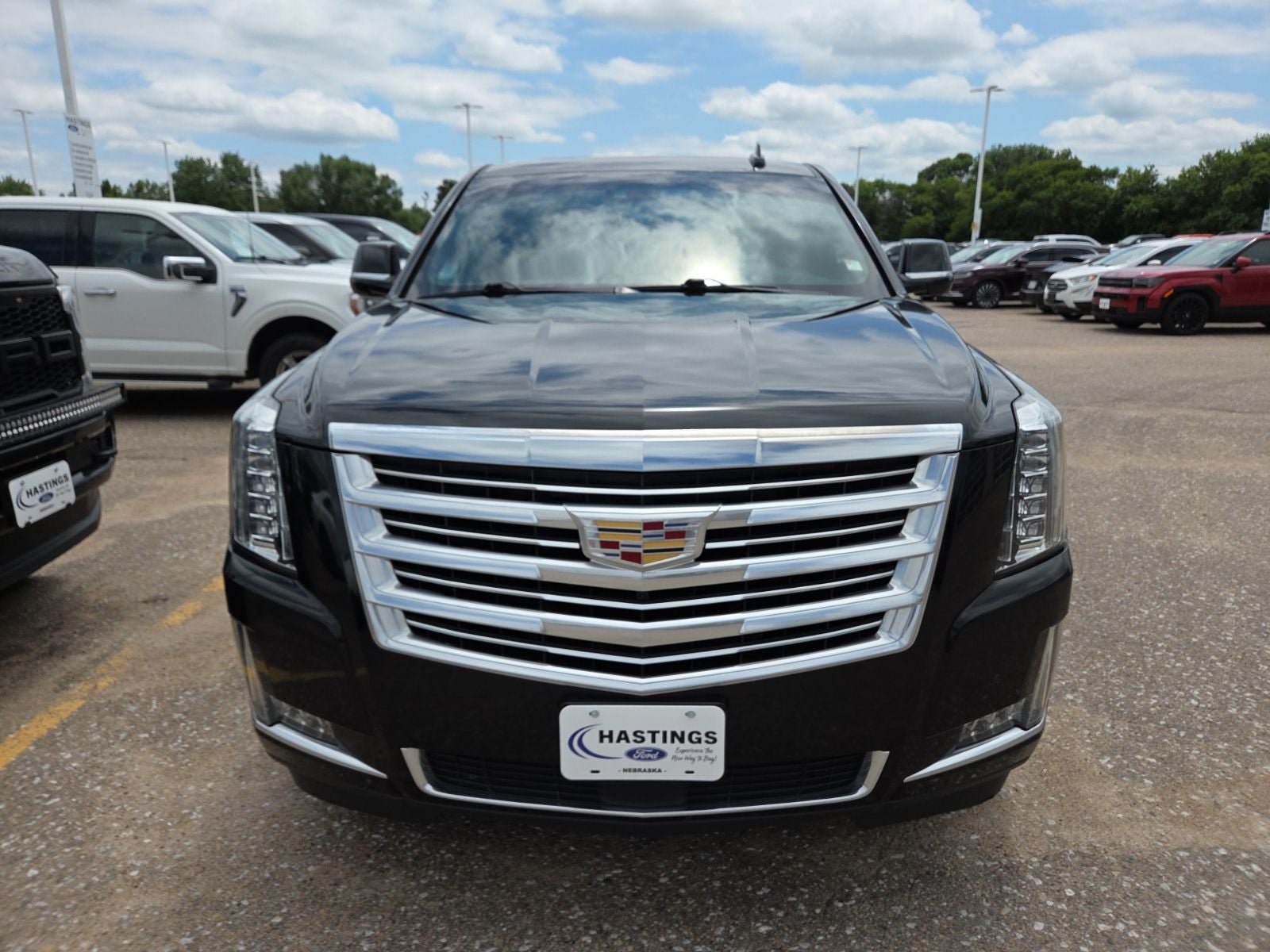 Used 2017 Cadillac Escalade Platinum AWD/4WD image 16