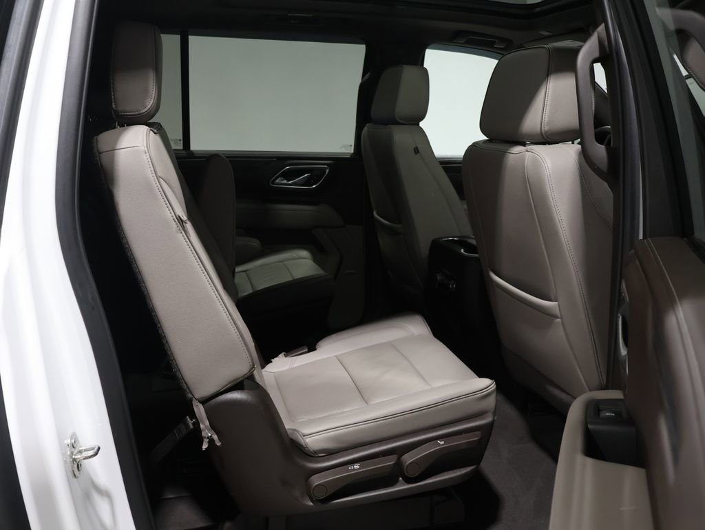 Used 2024 GMC Yukon XL SLT image 25