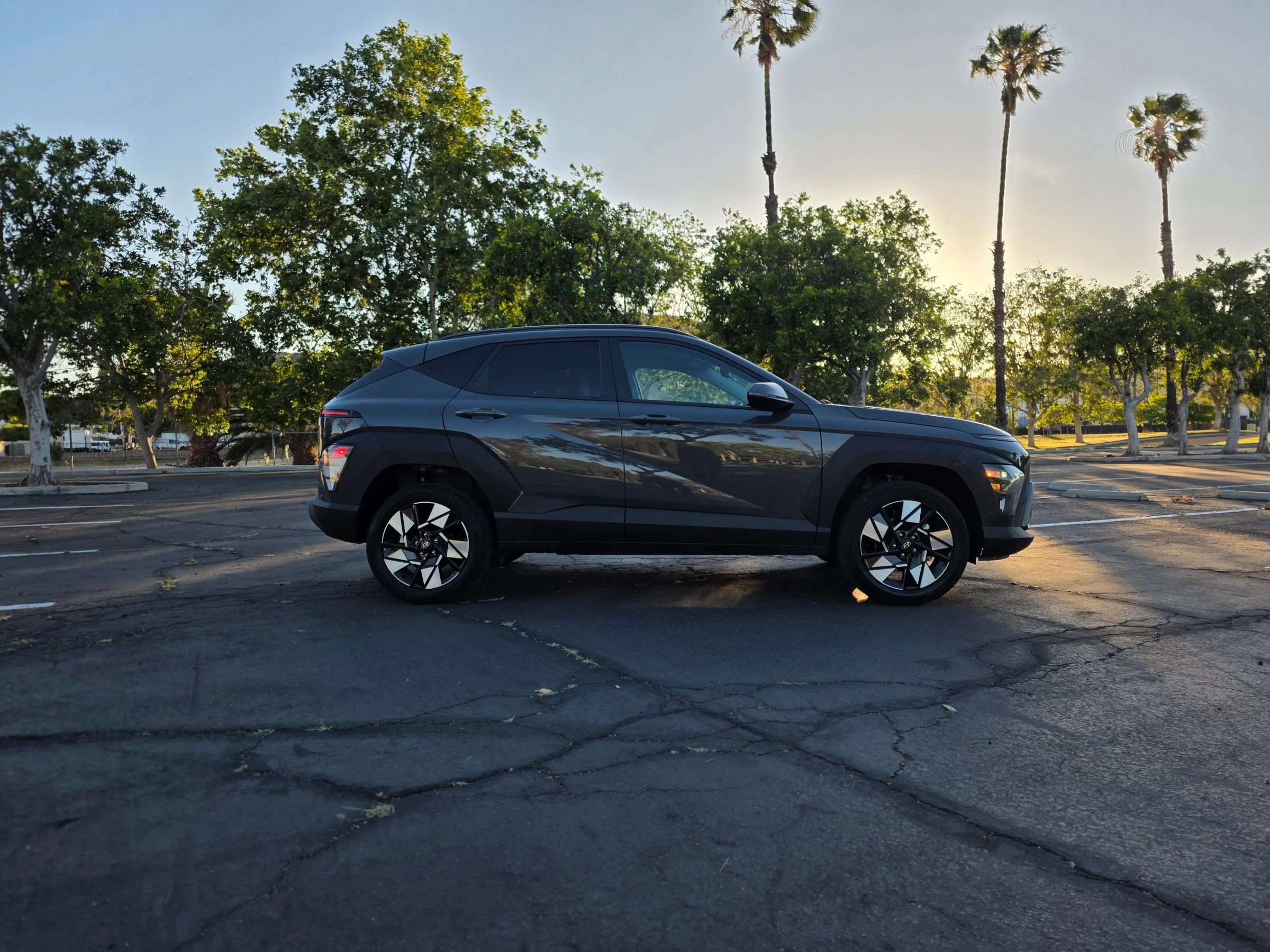 Used 2025 Hyundai Kona SEL AWD/4WD image 3