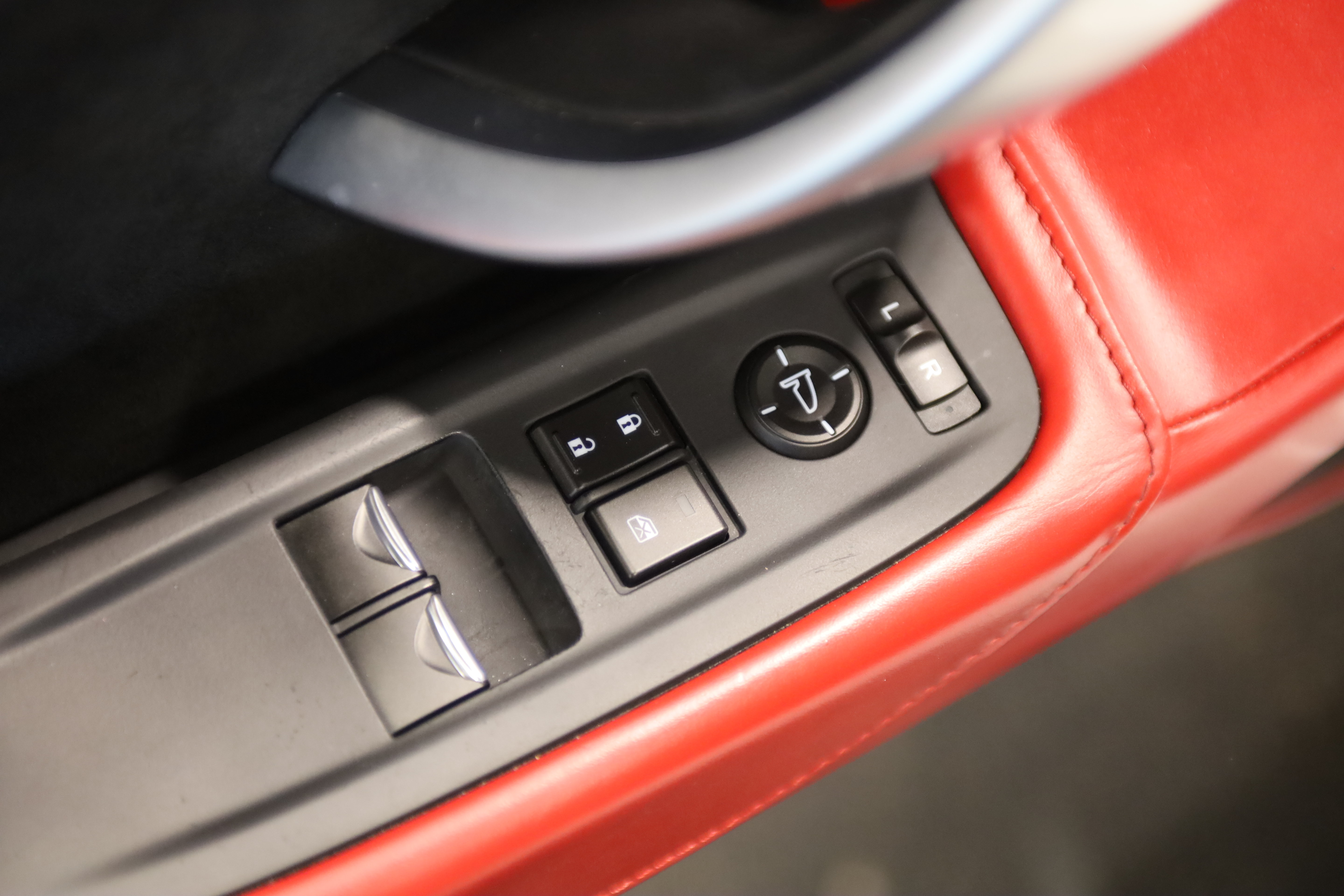 Used 2017 Acura NSX AWD/4WD image 16