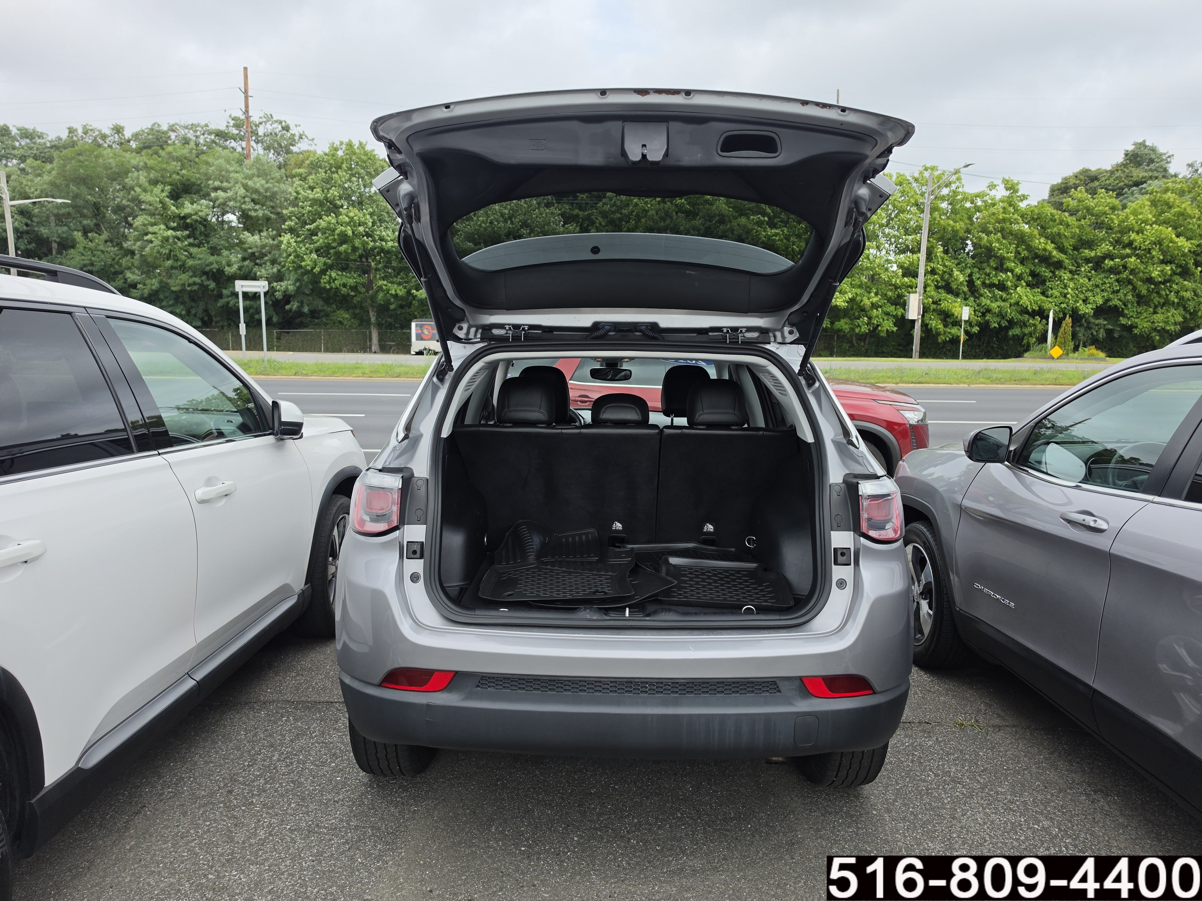 Used 2018 Jeep Compass Latitude AWD/4WD image 20