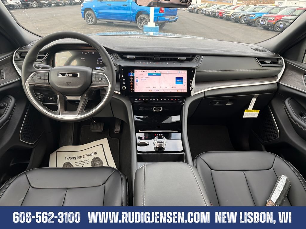 New 2026 Jeep Grand Cherokee L Limited w/ Limited Altitude Package AWD/4WD image 12