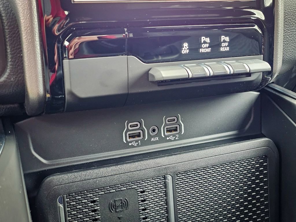 New 2026 RAM 1500 4x4 Crew Cab image 29