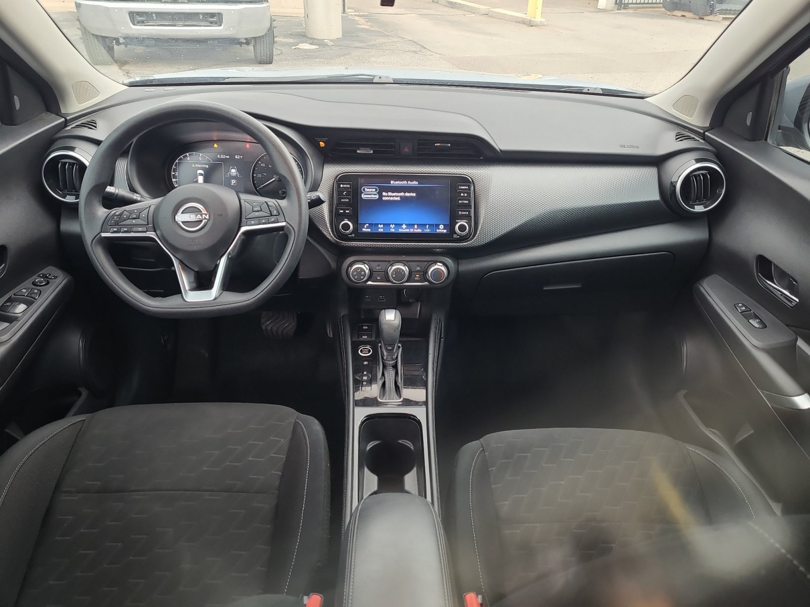 Used 2024 Nissan Kicks SV FWD image 13