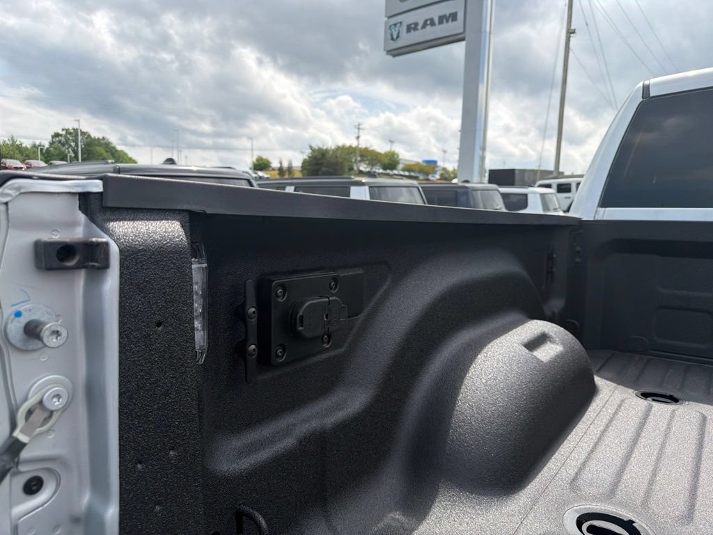 New 2026 RAM 2500 Big Horn AWD/4WD image 16