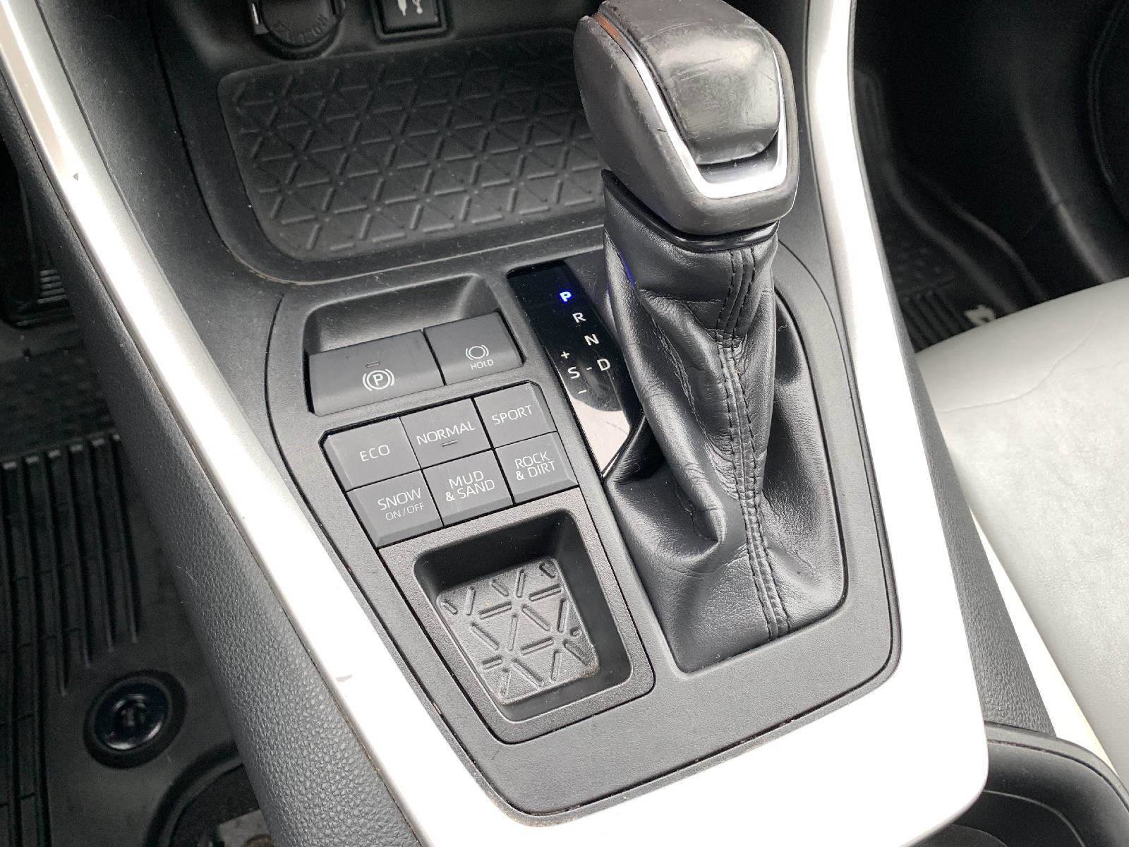 Used 2019 Toyota RAV4 XLE Premium w/ Cold Weather Package image 29