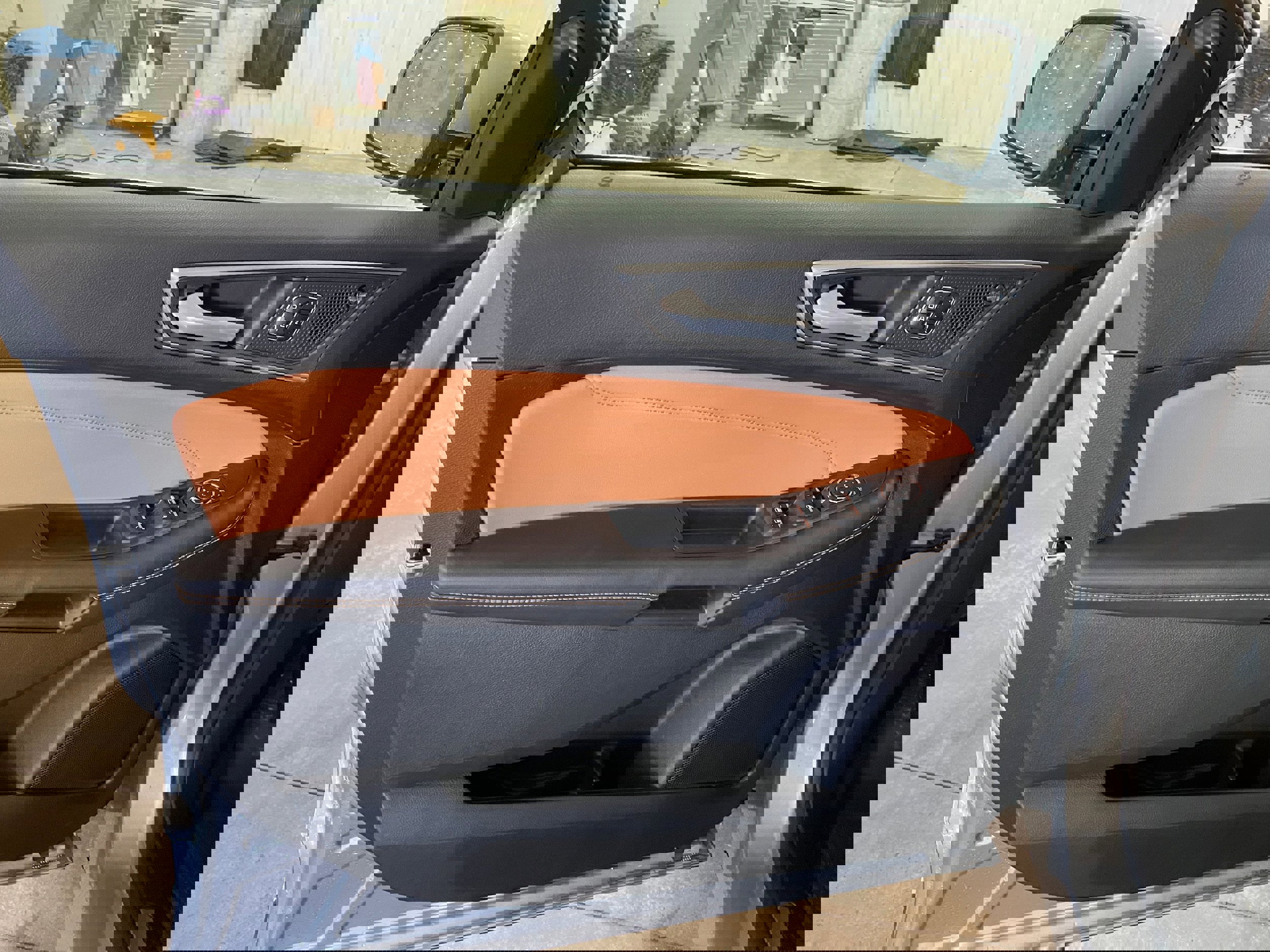 Used 2024 Ford Edge Titanium w/ Titanium Elite Package image 10
