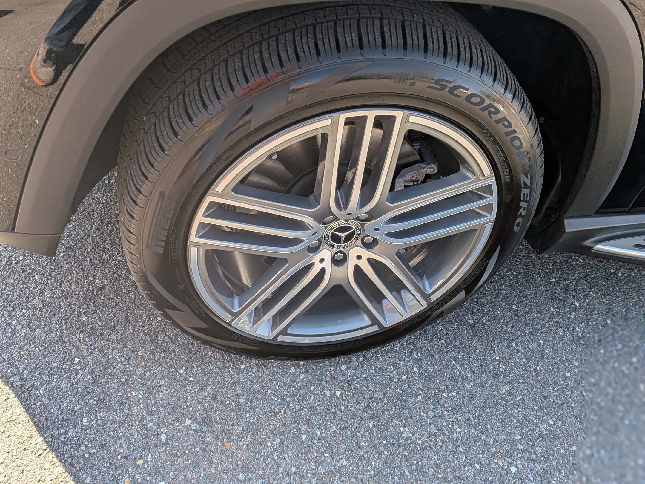 Certified 2025 Mercedes-Benz GLS 450 GLS 450 image 11